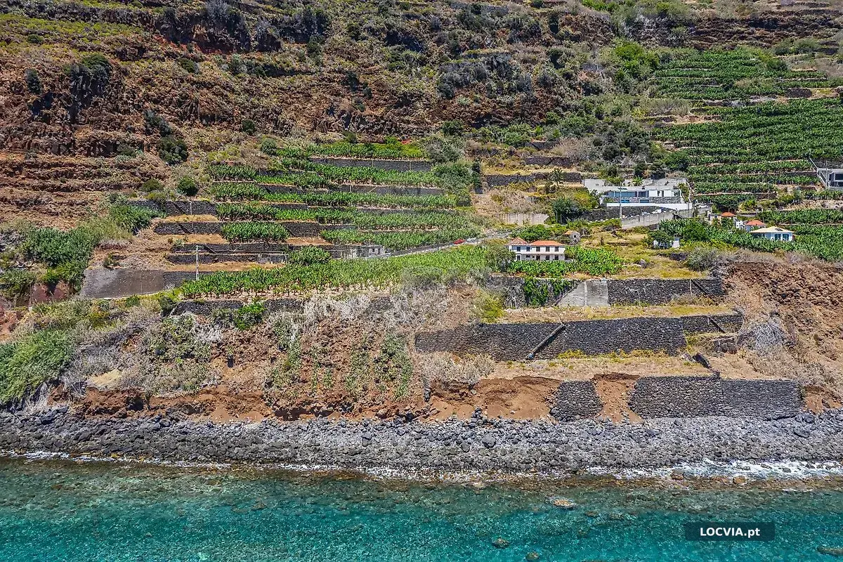 Moradia T5 à venda em Arco da Calheta, Calheta (Madeira)