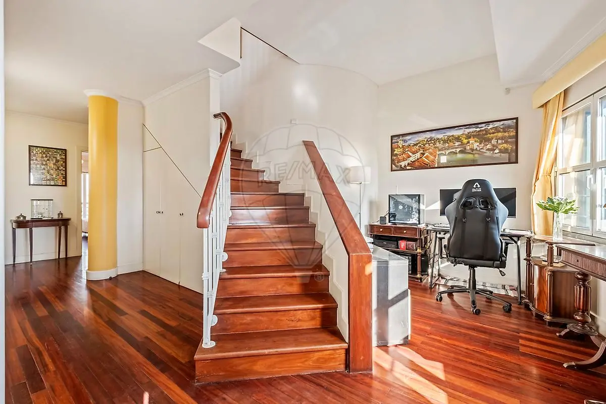 Apartamento T5 de luxo à venda em Santa Luzia, Funchal