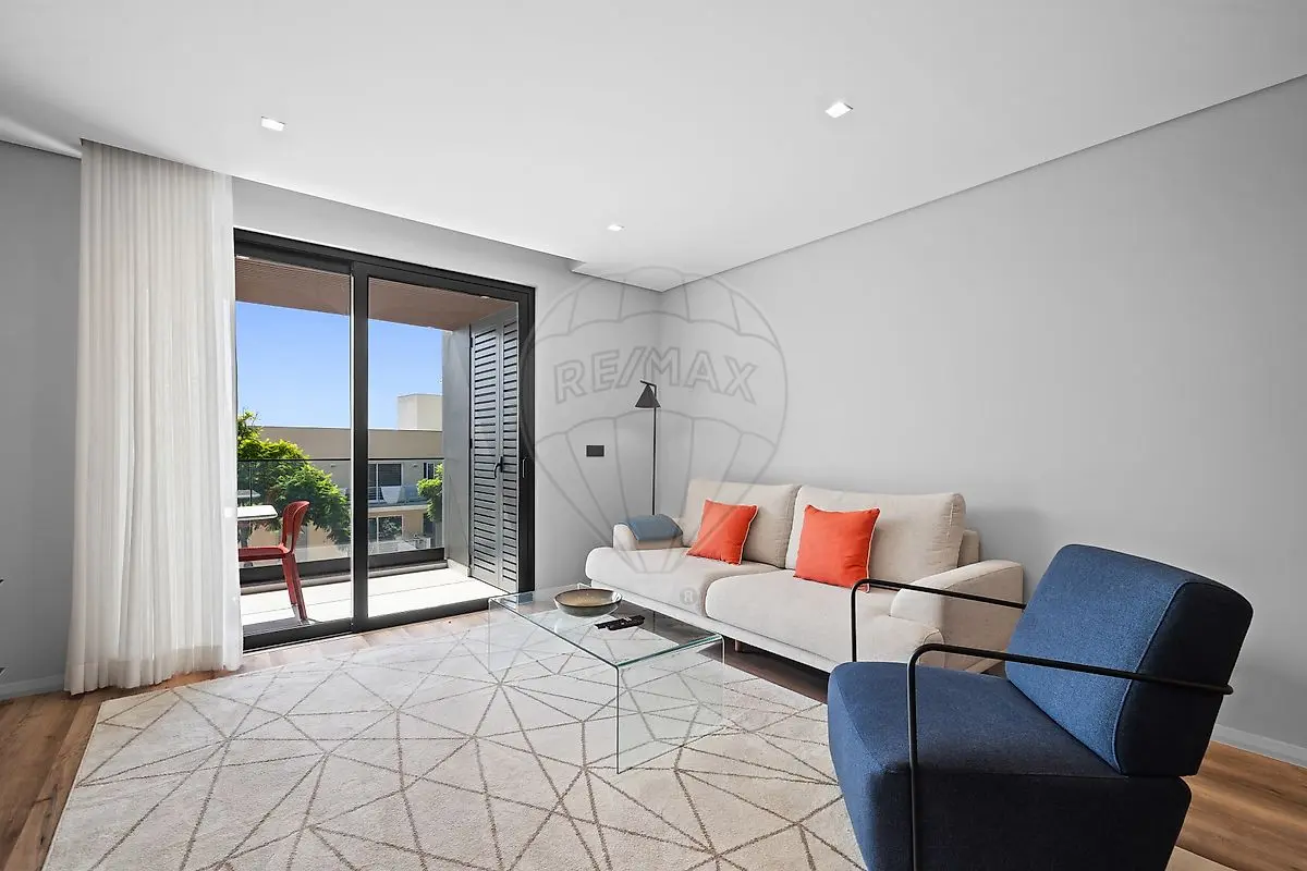 Apartamento T2 para arrendar em São Martinho, Funchal